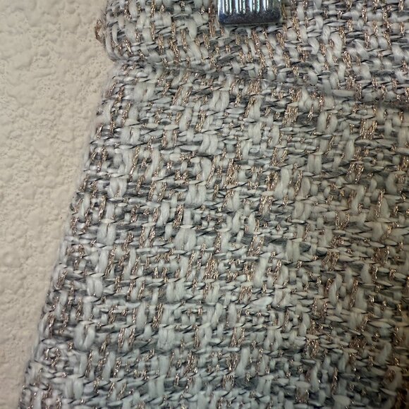 Paige 💋 Tweed Molly Mini Skirt \\ Ecru/Gold // Size 4 - Picture 10 of 16